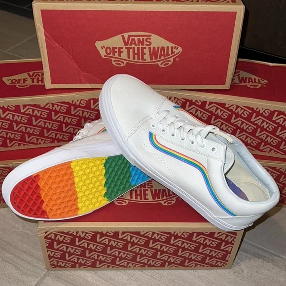 🔥🏳️‍🌈VANS OLD SKOOL RAINBOW TRUE PRIDE SHOES NWT 🔥🏳️‍🌈 - Picture 7 of 9